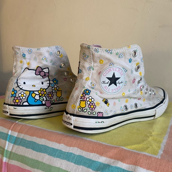 Converse Hello Kitty Chuck Taylor❣️ - Picture 2 of 9